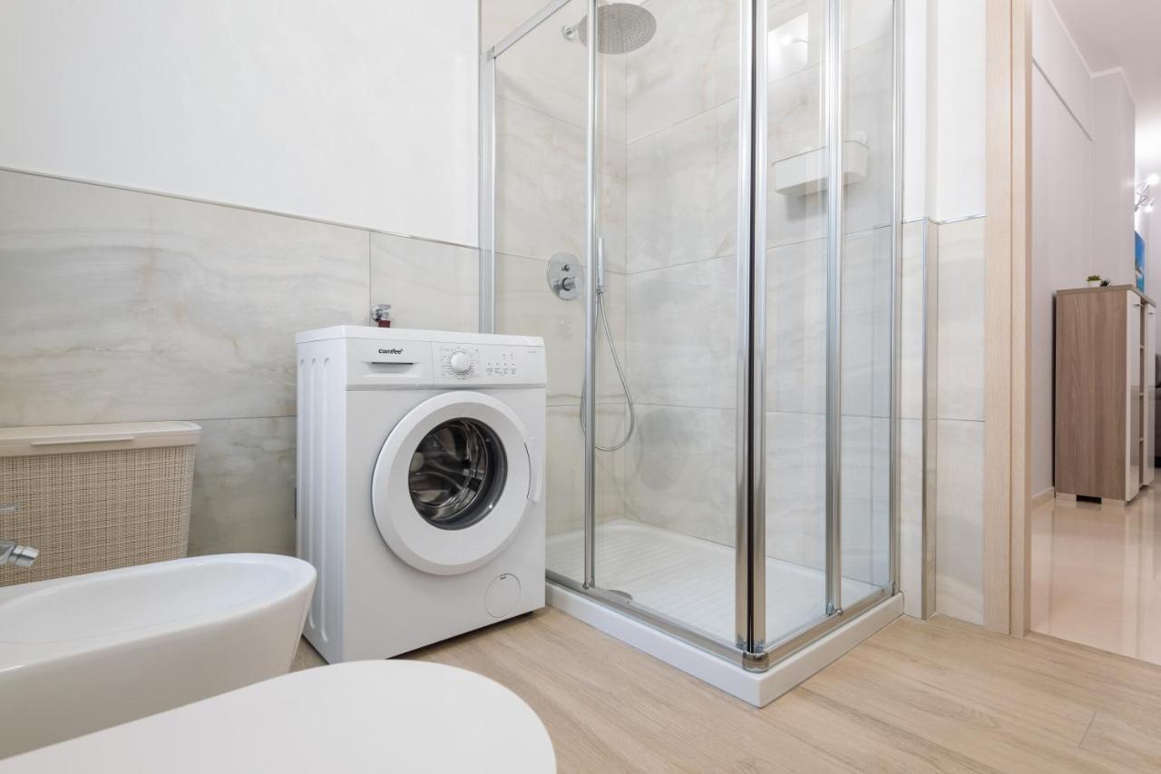 Modern Flat 250 Mt From The Sea - Albissola Marina Apartment Bagian luar foto