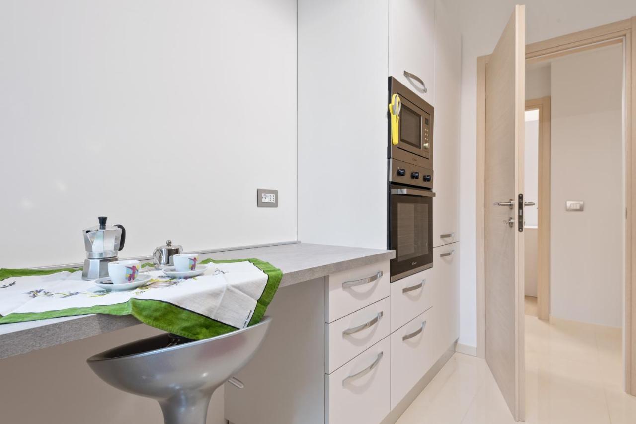 Modern Flat 250 Mt From The Sea - Albissola Marina Apartment Bagian luar foto