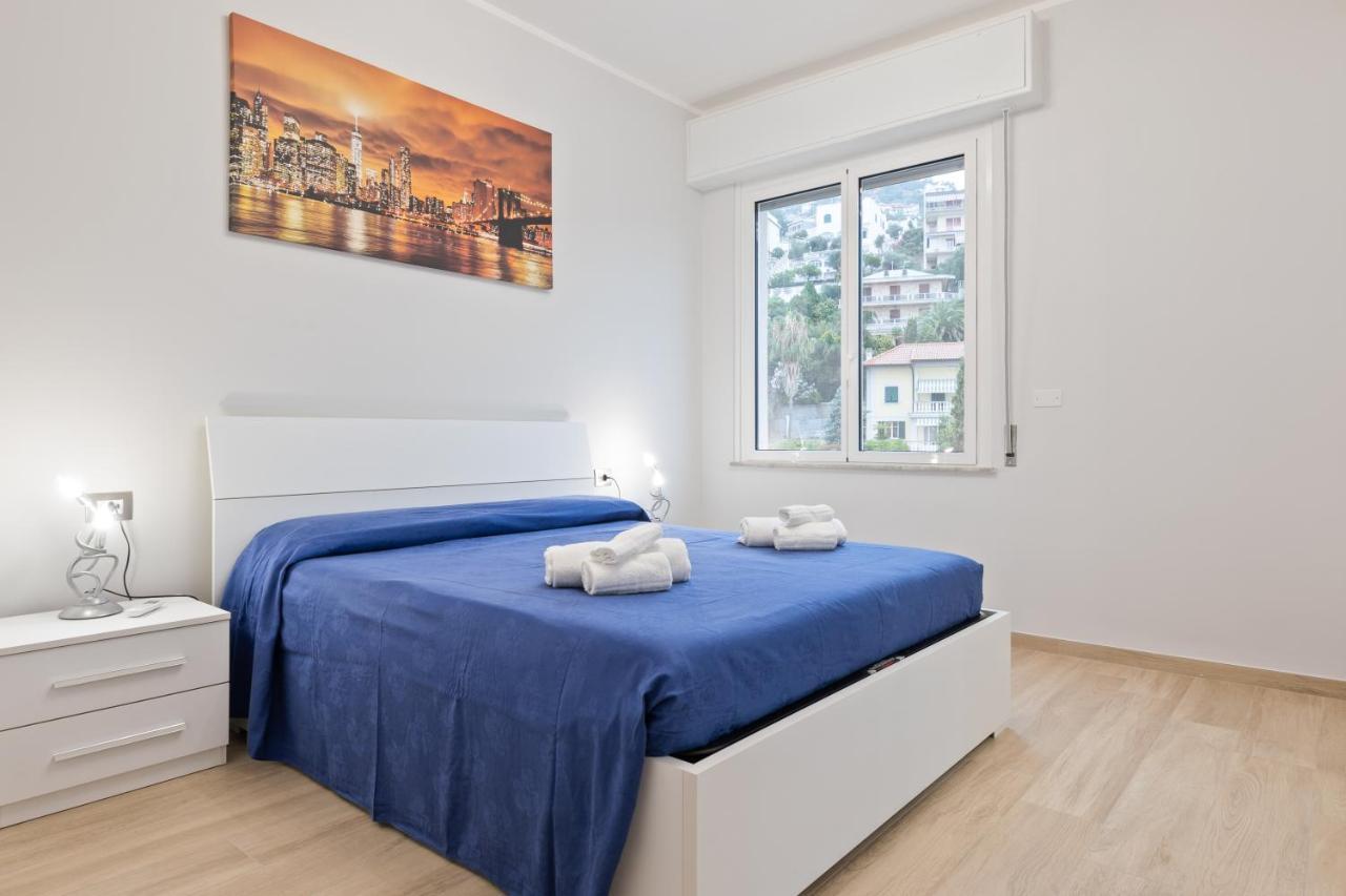 Modern Flat 250 Mt From The Sea - Albissola Marina Apartment Bagian luar foto