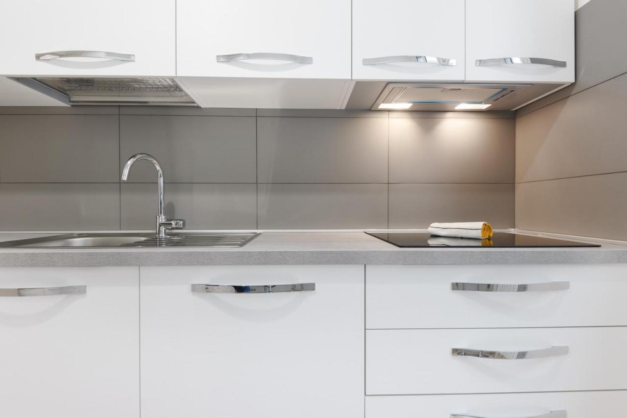 Modern Flat 250 Mt From The Sea - Albissola Marina Apartment Bagian luar foto