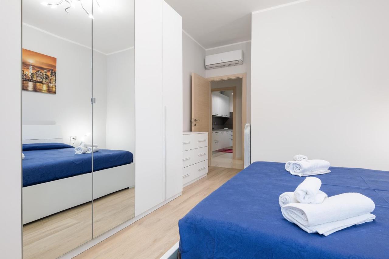 Modern Flat 250 Mt From The Sea - Albissola Marina Apartment Bagian luar foto